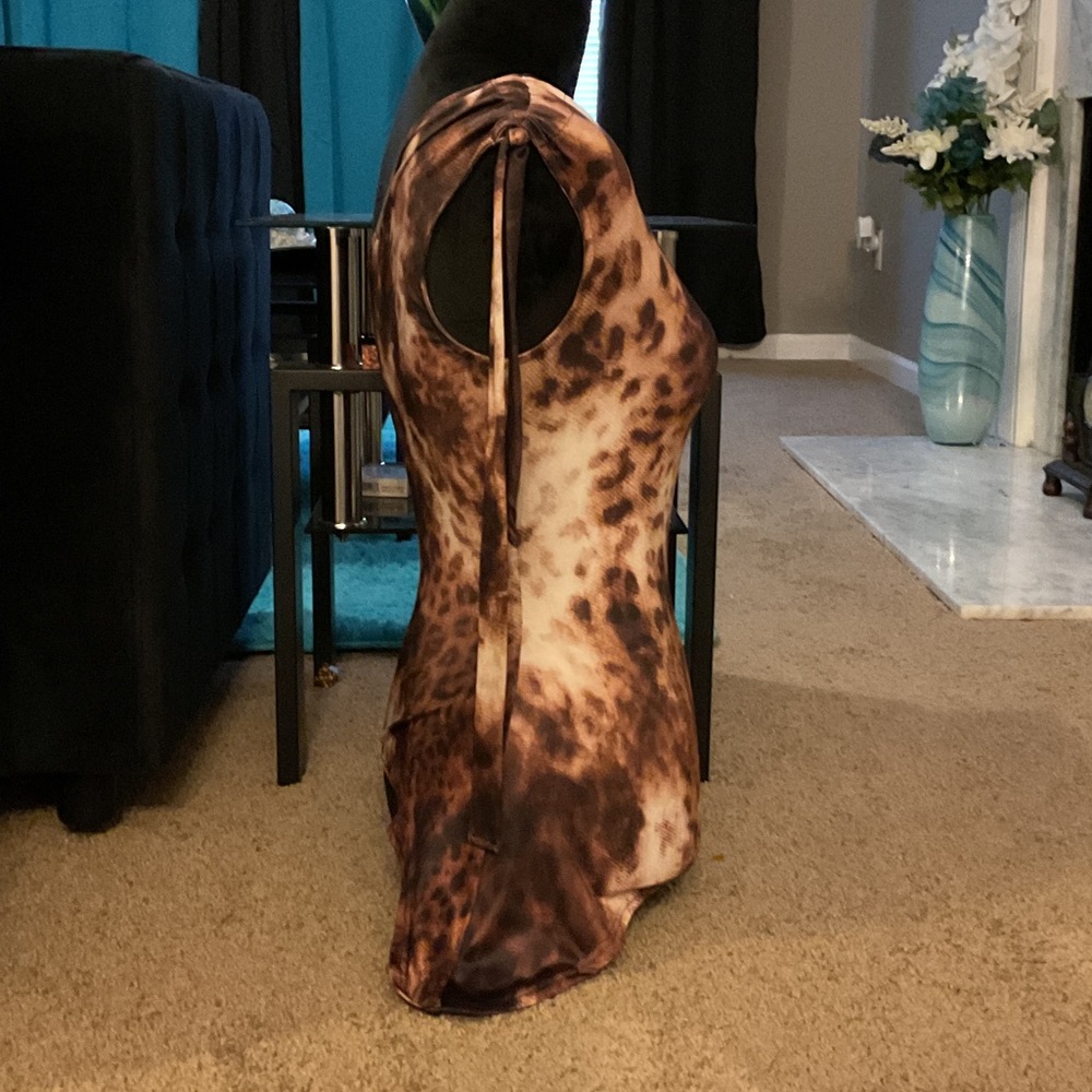 Fashion Nova One-Shoulder Leopard-Print Tank Top in Brown and Black - Picture 4 of 10